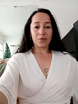 emilypoppy3 online show from 12/02/25, 08:59