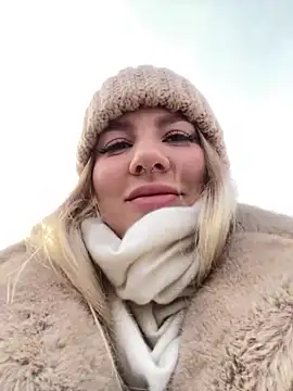 Snapshot of NewLale chatting on 12/12/24, 04:04 NewLale online show from 12/12/24, 04:04