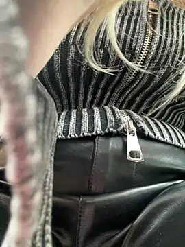 Snapshot of NewLale chatting on 02/06/25, 06:40 NewLale online show from 02/06/25, 06:40