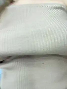 Snapshot of NewLale chatting on 02/14/25, 03:11 NewLale online show from 02/14/25, 03:11