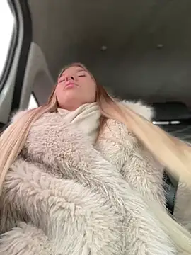 Snapshot of NewLale chatting on 02/22/25, 03:56 NewLale online show from 02/22/25, 03:56