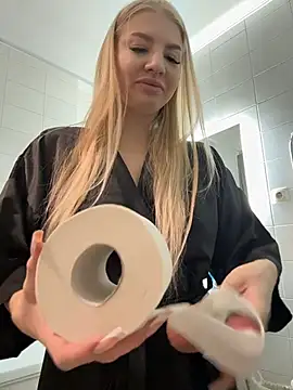 Snapshot of NewLale chatting on 12/04/25, 04:22 NewLale online show from 12/04/25, 04:22