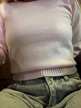 Snapshot of NewLale chatting on 01/09/26, 04:15 NewLale online show from 01/09/26, 04:15