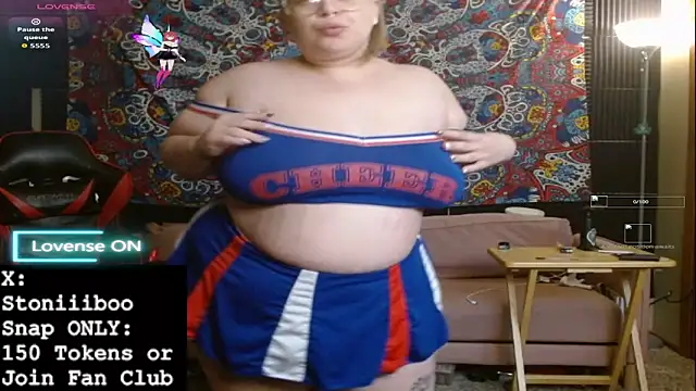 Stoniiiboo online show from 11/05/25, 01:22