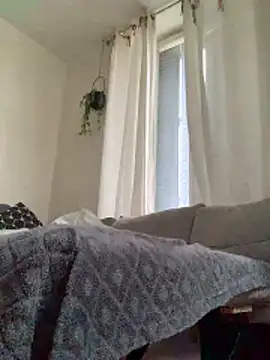 Snapshot of Yoyo6923 chatting on 11/02/25, 12:07 Yoyo6923 online show from 11/02/25, 12:07