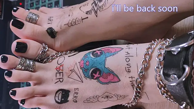 Snapshot of Femdom_Lola chatting on 12/08/24, 02:19 Femdom Lola online show from 12/08/24, 02:19