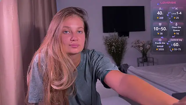 Femdom Lola online show from 06/28/26, 10:43