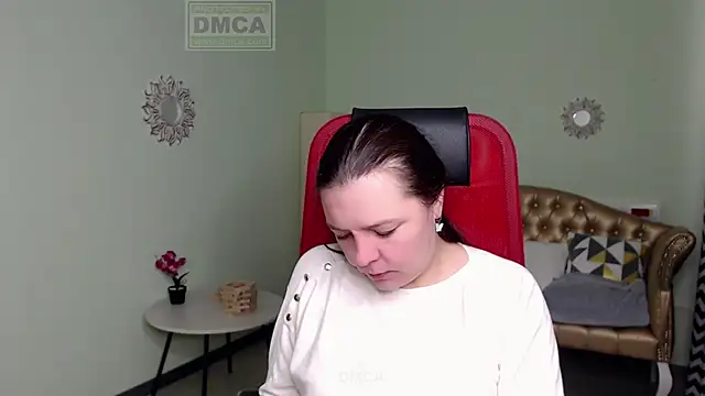 Lily flower7 online show from 02/13/25, 06:20