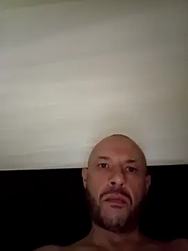 Guitccch online show from 04/19/26, 03:22