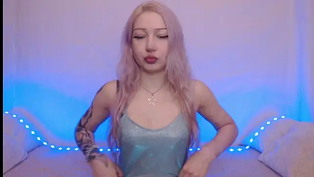 Snapshot of Emily_hardcore chatting on 10/27/25, 09:30 Emily hardcore online show from 10/27/25, 09:30