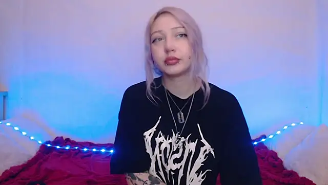 Snapshot of Emily_hardcore chatting on 11/25/25, 10:10 Emily hardcore online show from 11/25/25, 10:10