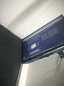 Snapshot of curvy_cutie chatting on 03/07/25, 01:31 curvy cutie online show from 03/07/25, 01:31