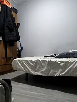 Snapshot of antonioM84 chatting on 03/12/25, 12:10 antonioM84 online show from 03/12/25, 12:10