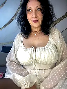 Katie-n online show from 09/25/25, 06:06