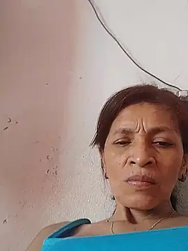 Snapshot of soltrinidad chatting on 11/25/25, 04:51 soltrinidad online show from 11/25/25, 04:51