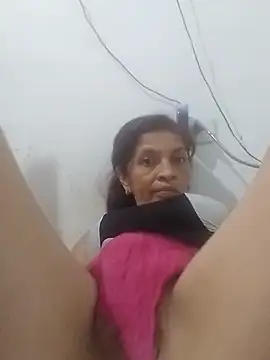 Snapshot of soltrinidad chatting on 11/27/25, 11:40 soltrinidad online show from 11/27/25, 11:40