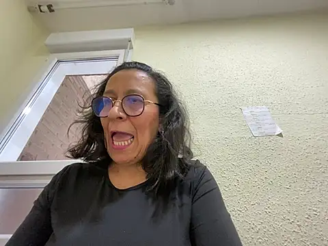 sweeviolet online show from 02/07/25, 01:43