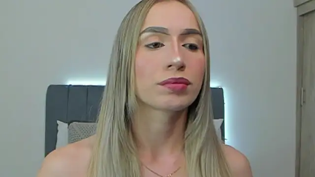 Snapshot of im_sarah34 chatting on 05/09/26, 03:01 im sarah34 online show from 05/09/26, 03:01