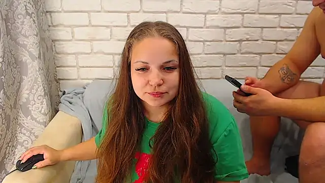 Snapshot of Crazyy_girl_ chatting on 12/28/24, 05:35 Crazyy girl online show from 12/28/24, 05:35