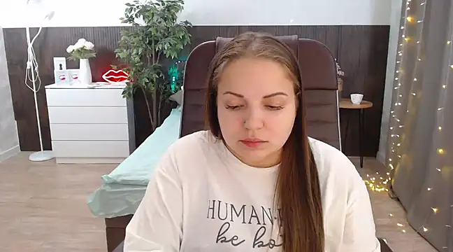 Snapshot of Crazyy_girl_ chatting on 03/02/25, 11:39 Crazyy girl online show from 03/02/25, 11:39