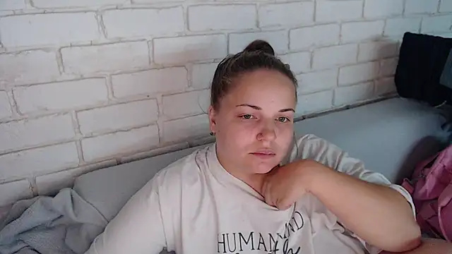 Snapshot of Crazyy_girl_ chatting on 09/21/25, 03:46 Crazyy girl online show from 09/21/25, 03:46