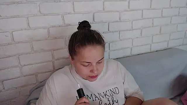 Snapshot of Crazyy_girl_ chatting on 09/22/25, 01:46 Crazyy girl online show from 09/22/25, 01:46