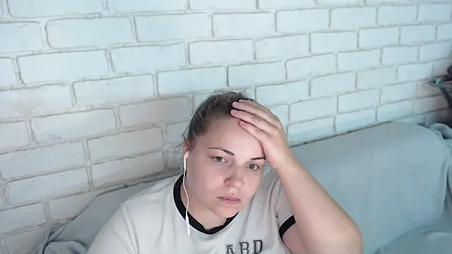 Snapshot of Crazyy_girl_ chatting on 11/02/25, 03:47 Crazyy girl online show from 11/02/25, 03:47