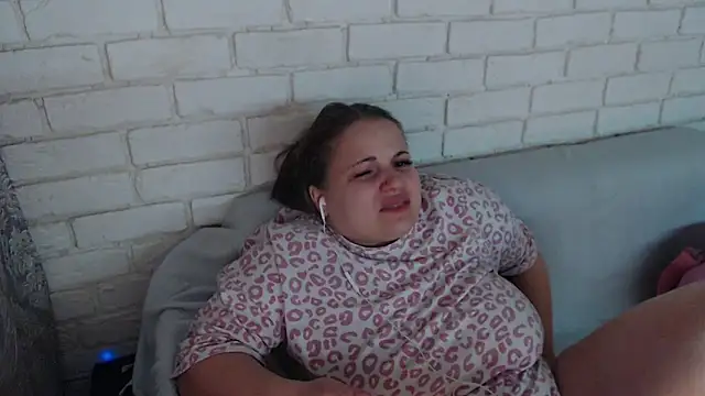 Snapshot of Crazyy_girl_ chatting on 12/04/25, 04:48 Crazyy girl online show from 12/04/25, 04:48