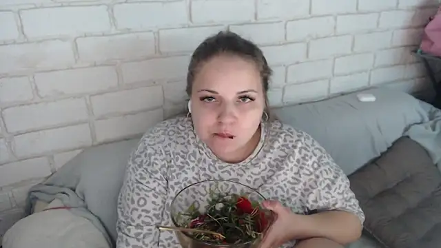 Crazyy girl  online show from 02/24/26, 02:04