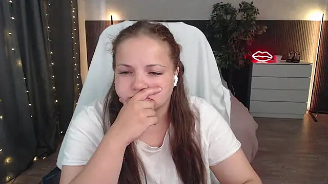 Snapshot of Crazyy_girl_ chatting on 07/07/26, 06:58 Crazyy girl online show from 07/07/26, 06:58