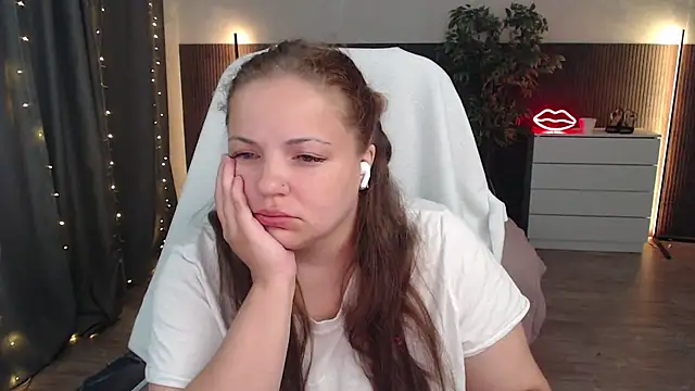 Snapshot of Crazyy_girl_ chatting on 07/07/26, 07:23 Crazyy girl online show from 07/07/26, 07:23