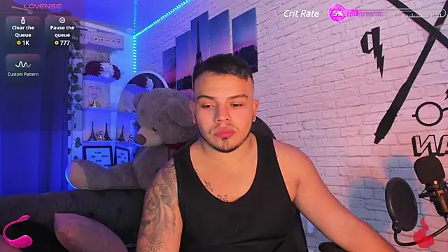 Snapshot of Naughty_Charly chatting on 01/22/25, 07:45 Naughty Charly online show from 01/22/25, 07:45