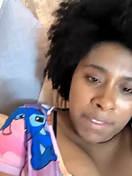 Snapshot of EmmilyBrant chatting on 02/08/25, 02:47 EmmilyBrant online show from 02/08/25, 02:47