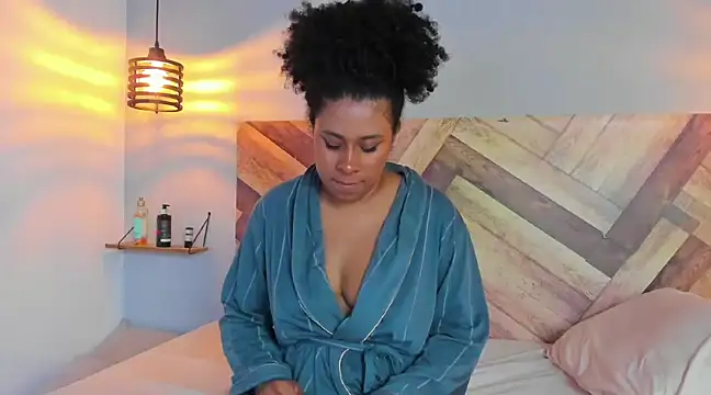 Snapshot of EmmilyBrant chatting on 03/02/25, 05:44 EmmilyBrant online show from 03/02/25, 05:44