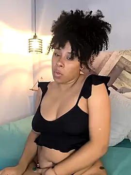 Snapshot of EmmilyBrant chatting on 03/16/25, 02:10 EmmilyBrant online show from 03/16/25, 02:10