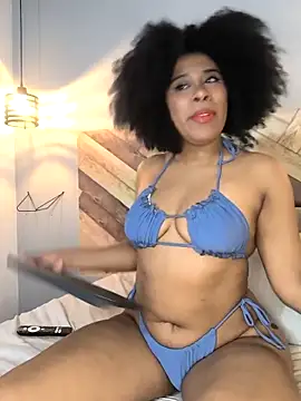 Snapshot of EmmilyBrant chatting on 09/21/25, 12:23 EmmilyBrant online show from 09/21/25, 12:23