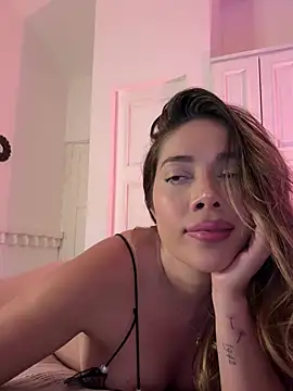 Snapshot of Condes_carmen chatting on 01/25/25, 04:56 Condes carmen online show from 01/25/25, 04:56