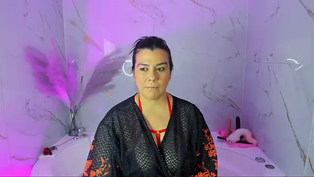 Snapshot of martina_foxy_ chatting on 02/02/25, 12:24 martina foxy online show from 02/02/25, 12:24