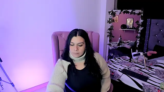 Snapshot of martina_foxy_ chatting on 02/15/25, 11:28 martina foxy online show from 02/15/25, 11:28