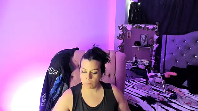 Snapshot of martina_foxy_ chatting on 02/15/25, 03:28 martina foxy online show from 02/15/25, 03:28