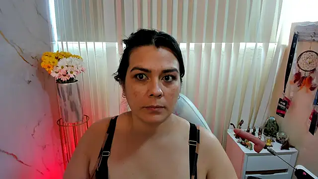Snapshot of martina_foxy_ chatting on 02/22/25, 06:30 martina foxy online show from 02/22/25, 06:30