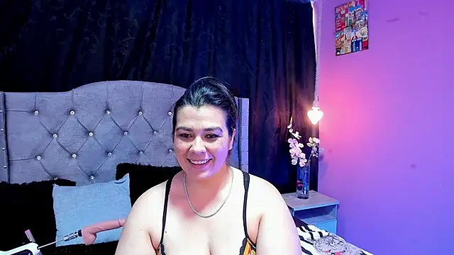 Snapshot of martina_foxy_ chatting on 02/26/25, 12:03 martina foxy online show from 02/26/25, 12:03