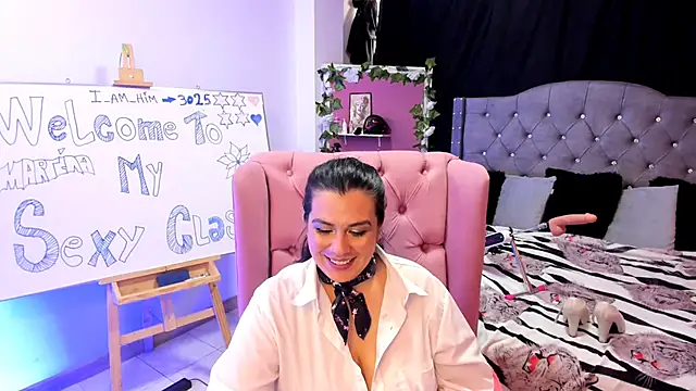 Snapshot of martina_foxy_ chatting on 03/07/25, 08:11 martina foxy online show from 03/07/25, 08:11