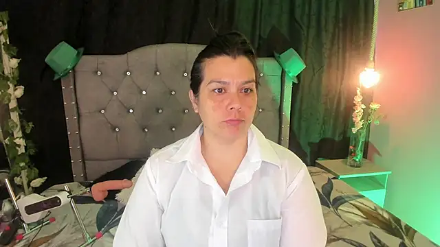 Snapshot of martina_foxy_ chatting on 03/18/25, 11:41 martina foxy online show from 03/18/25, 11:41