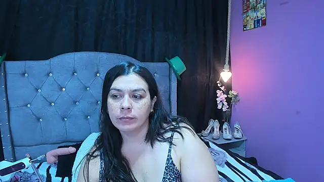 Snapshot of martina_foxy_ chatting on 03/22/25, 12:04 martina foxy online show from 03/22/25, 12:04