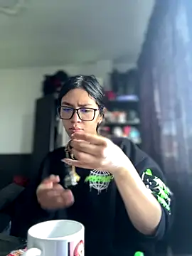 Mila Morgan online show from 11/28/25, 02:53