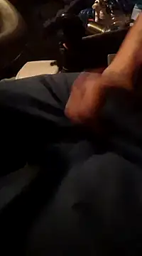 Snapshot of TuBandi2 chatting on 02/14/25, 04:26 TuBandi2 online show from 02/14/25, 04:26