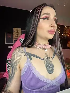 Molly  Moon online show from 12/18/24, 08:31