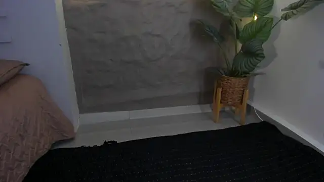 Snapshot of Isa__Blanc chatting on 01/11/25, 03:02 Isa Blanc online show from 01/11/25, 03:02