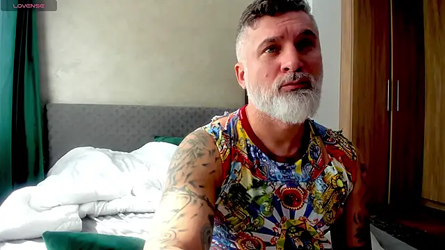 Snapshot of BlowMyXXL chatting on 03/07/25, 11:07 BlowMyXXL online show from 03/07/25, 11:07